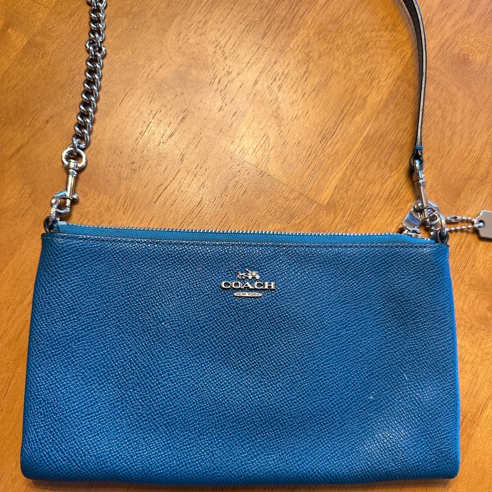 Small coach, wallet, purse with removable strap